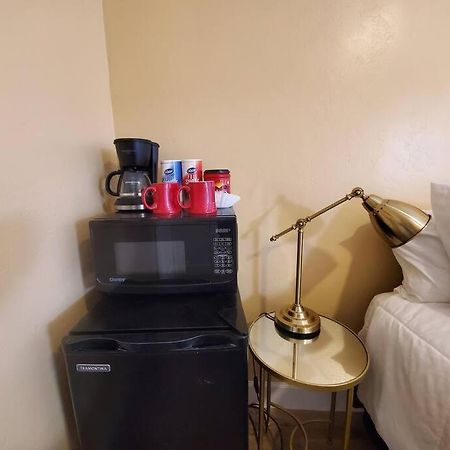 Centrally Located Studio And Cozy Place Perfect For Travelers And Couples! Located In San Diego Downtown! Perfect For Your Quick Getaway! Exterior photo