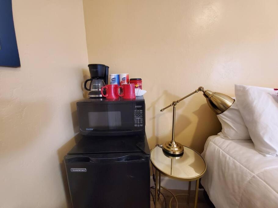 Centrally Located Studio And Cozy Place Perfect For Travelers And Couples! Located In San Diego Downtown! Perfect For Your Quick Getaway! Exterior photo