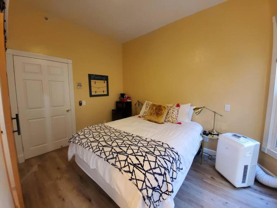 Centrally Located Studio And Cozy Place Perfect For Travelers And Couples! Located In San Diego Downtown! Perfect For Your Quick Getaway! Exterior photo