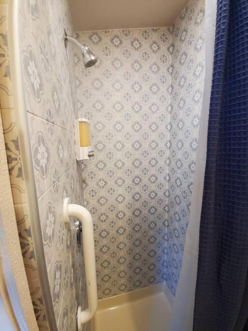 Centrally Located Studio And Cozy Place Perfect For Travelers And Couples! Located In San Diego Downtown! Perfect For Your Quick Getaway! Exterior photo